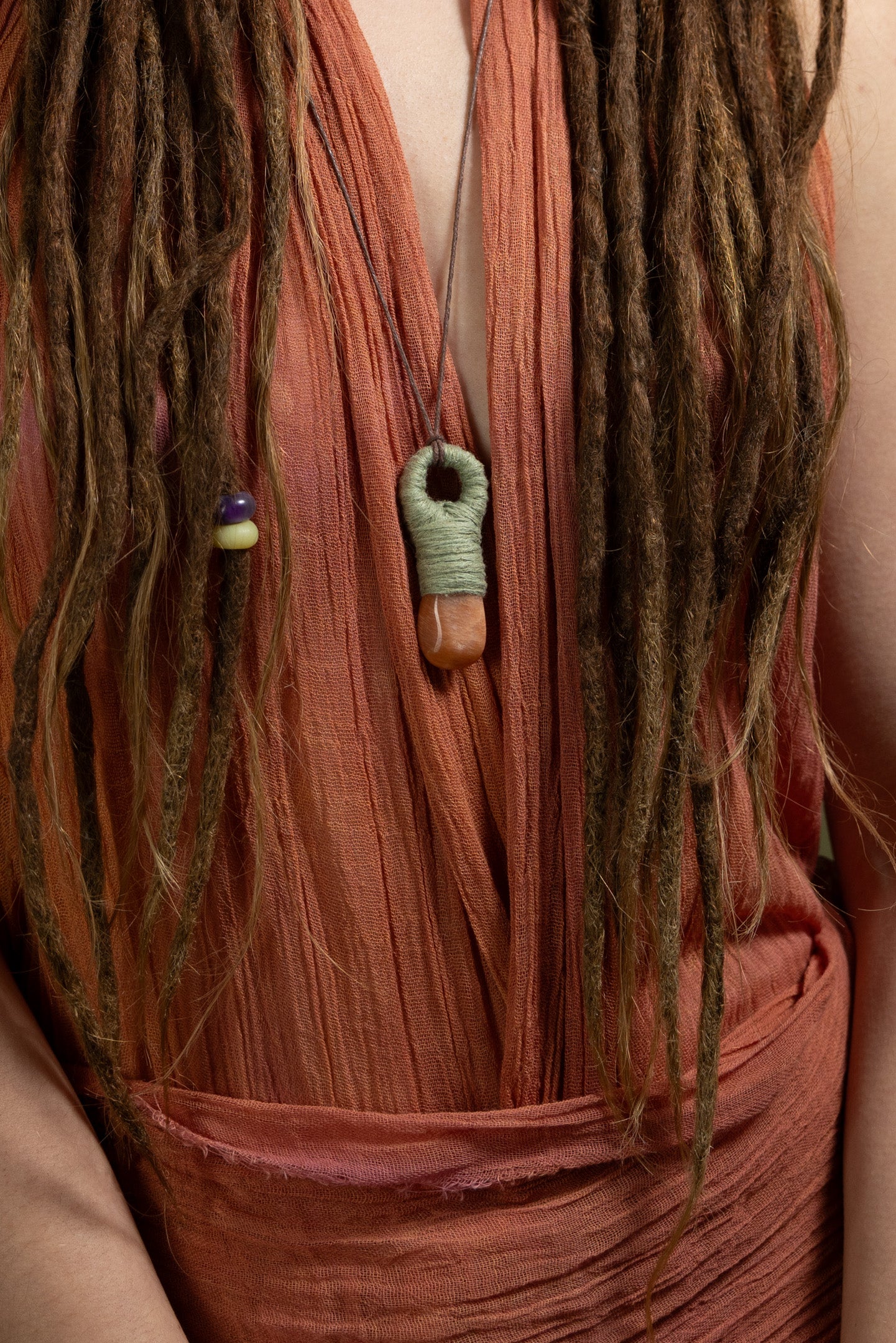Pfirsichmondstein Talisman - Intuition• Weiblichkeit • Zyklusmagie